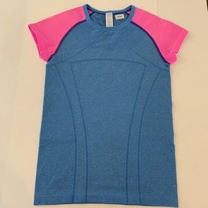 Ivivva shirt. TS12-1.